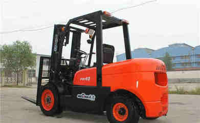 叉車(chē)證報(bào)考全指南及叉車(chē)租賃產(chǎn)業(yè)機(jī)遇解析